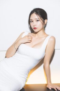 ギャルの効きバニラアイス対決