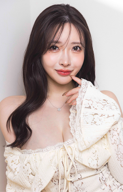 銀座キャバクラ BARCELONA 萌葱（もえぎ） 朝陽 凪