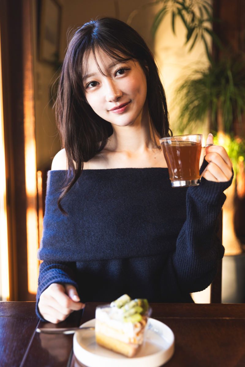 銀座キャバクラ BARCELONA 萌葱(もえぎ) あまの えま27