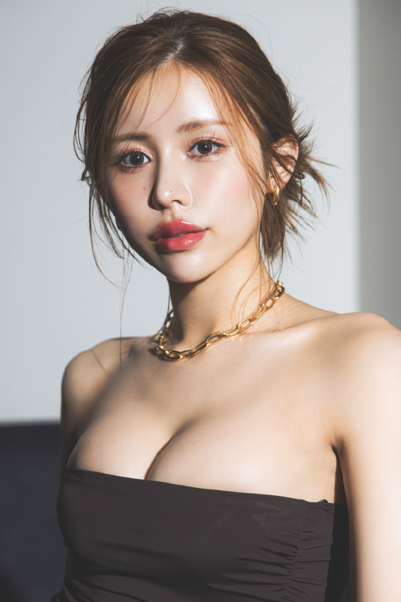 福岡中洲キャバクラ BARCELONA桃李(とうり) 乙女 ティナ