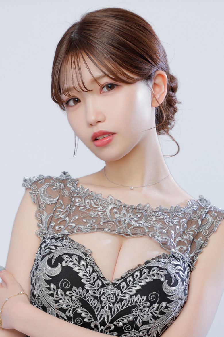福岡中洲キャバクラ BARCELONA桃李（とうり） 暁美 もえ