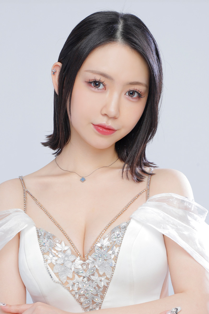 福岡中洲キャバクラ BARCELONA桃李（とうり） 秀徳 花菜