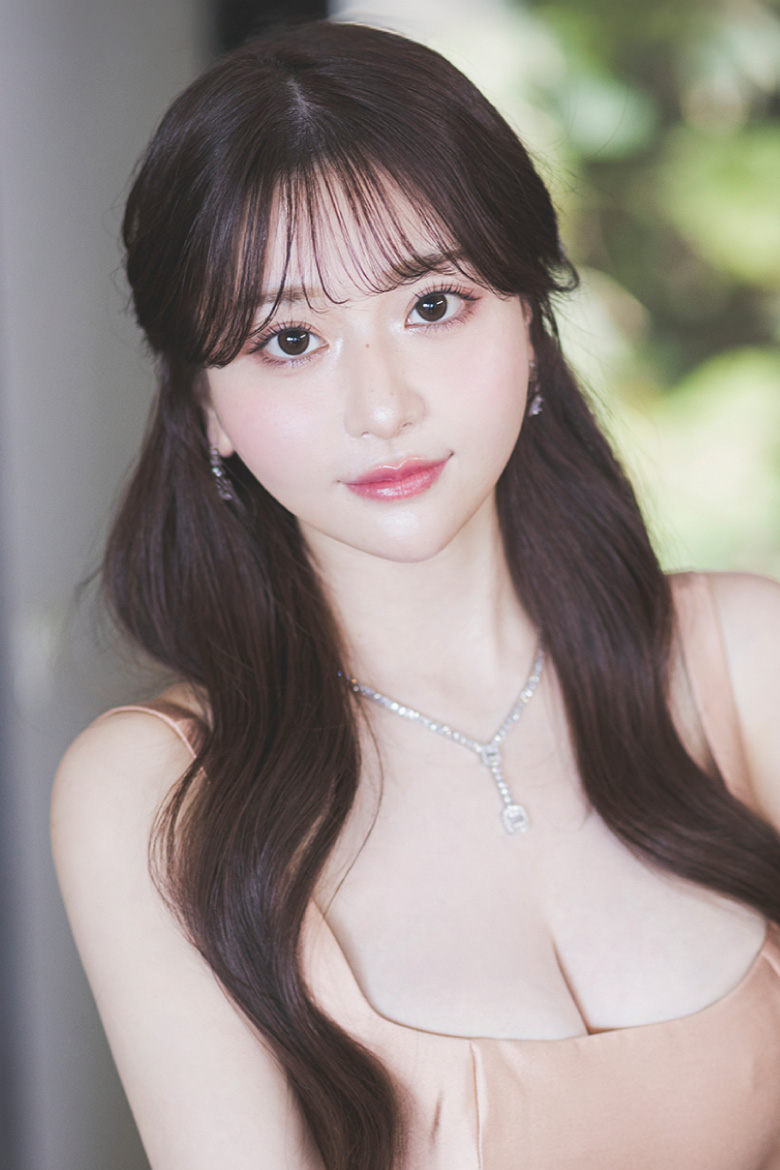 すすきの札幌ニュークラブ・キャバクラ 桃李 華咲 しき