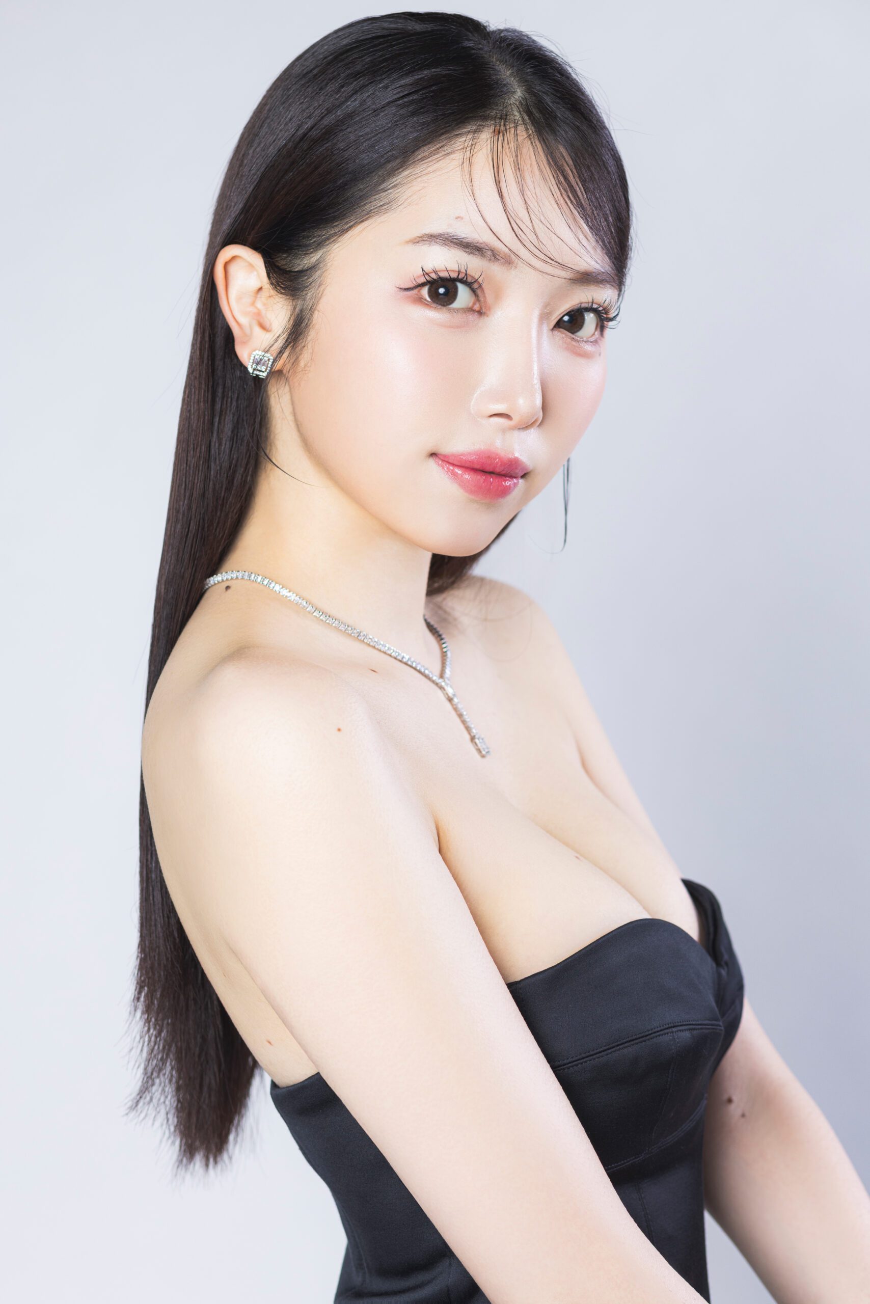 すすきの札幌ニュークラブ・キャバクラ 桃李 渚 みほ1