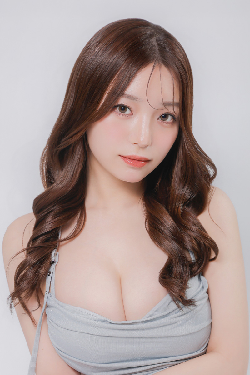 BARCELONA 桃李（とうり） - すすきの札幌No.1ニュークラブ（キャバクラ） | バルセロナグループ 彩葉 ゆうみ